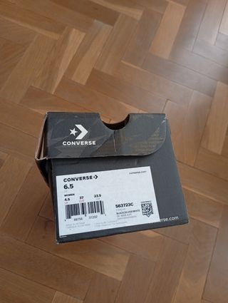 Zapatillas Converse.
