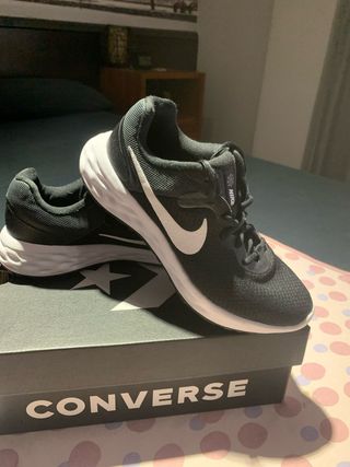 Zapatillas Nike Negras y Blancas