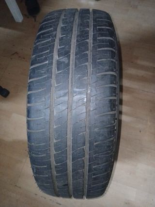Llanta Michelin con Rin