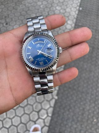 Reloj Lotus Day-Date Azul