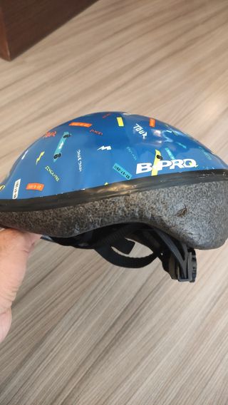 Casco bici infantil azul con dibujos marca BH