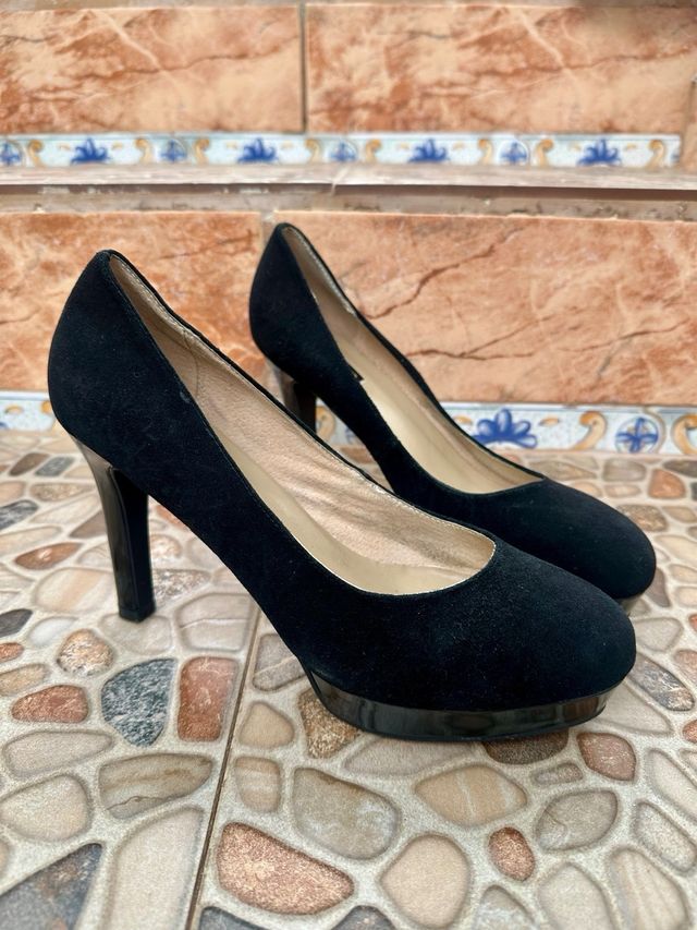Zapatos de tacón negros