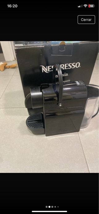 Cafetera Nespresso Inissia Negra
