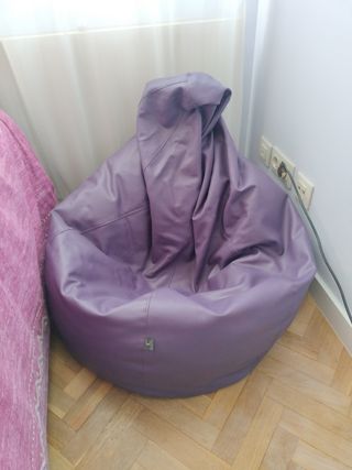 Puff morado piel sintética
