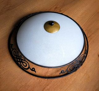 Candeeiro de teto em metal e vidro