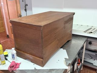 Baúl de madera con llave