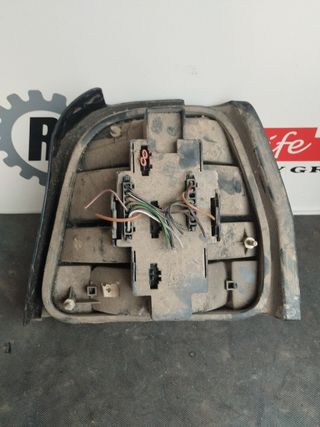 Piloto trasero izquierdo VW Polo MK2