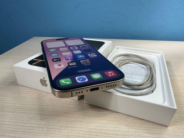 iPhone 16 Pro Natural Titanio
