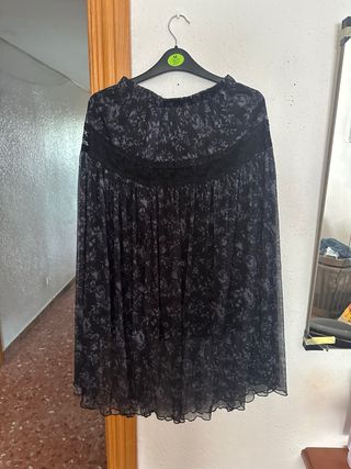 Falda larga floral negra talla M