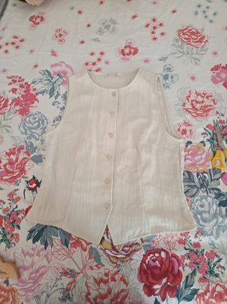 Chaleco top crema