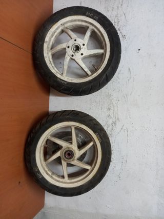 Llanta Piaggio NRG