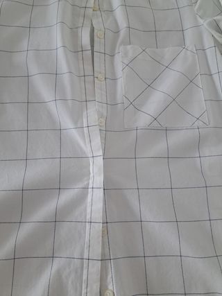Camisa larga blanca a cuadros