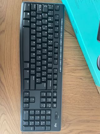 Teclado y Ratón Logitech MK270