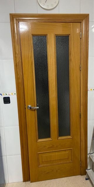 Puerta de roble macizo