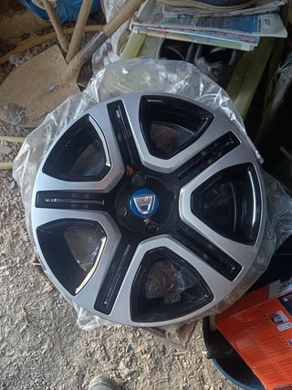 Tapacubos Dacia (sed de 4)


