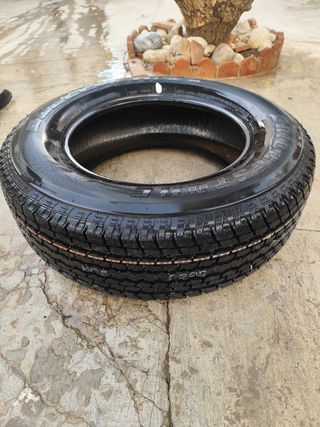 Neumático repuesto Jeep Wrangler JK 255/70R18 sin 