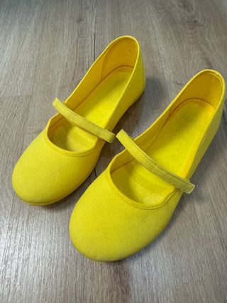 Manoletinas amarillas con tira