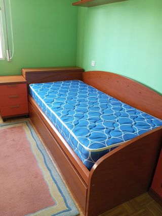 Habitación Completa de madera maciza.