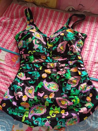 Bañador negro con estampado multicolor