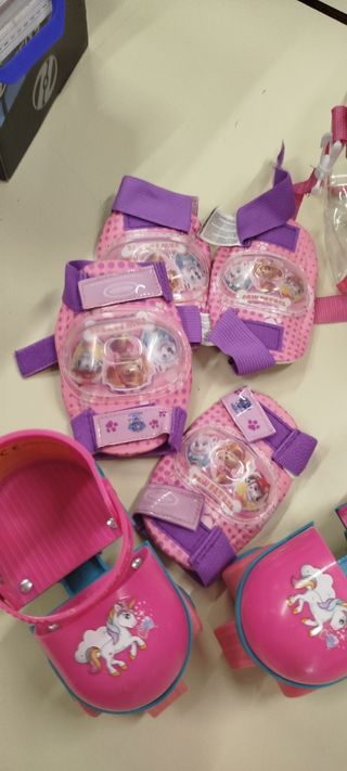 Patines infantiles con protecciones y bolso