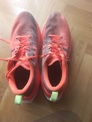 Asics Superblast Naranja/Gris