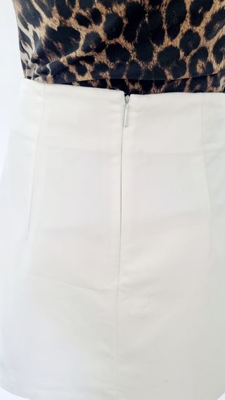Falda Mango Talla L/40 blanca