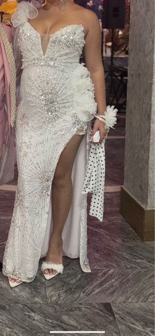 Vestido de Novia Blanco lleno de piedras con corse