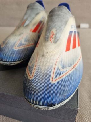 Botas de fútbol Adidas F50, talla 36