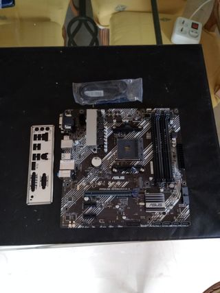 Placa Base ASUS PRIME B450M-A II
Es nueva