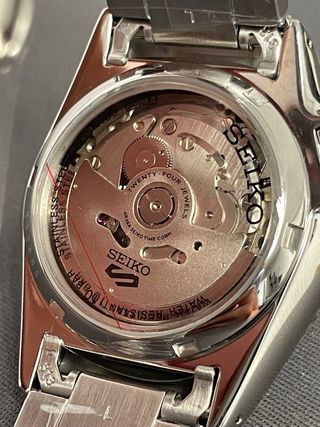 Reloj SEIKO 5 Sport 38mm “Cream Midi” SRPK31K1