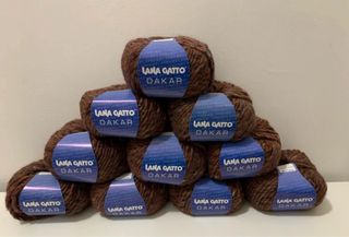 Lotto 10 gomitoli Lana Gatto Dakar marrone.

