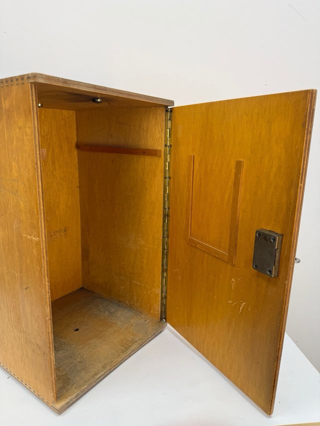 Custodia per microscopio in legno con serratura