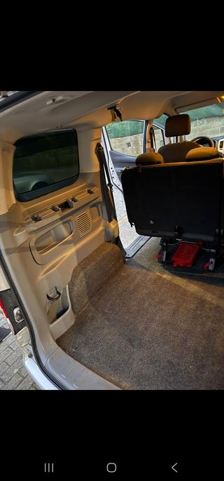Nissan NV200 2016