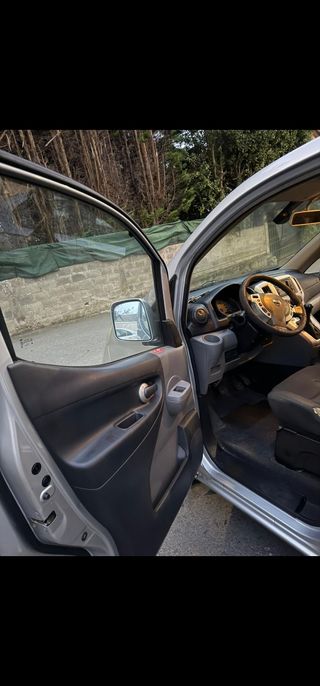 Nissan NV200 2016