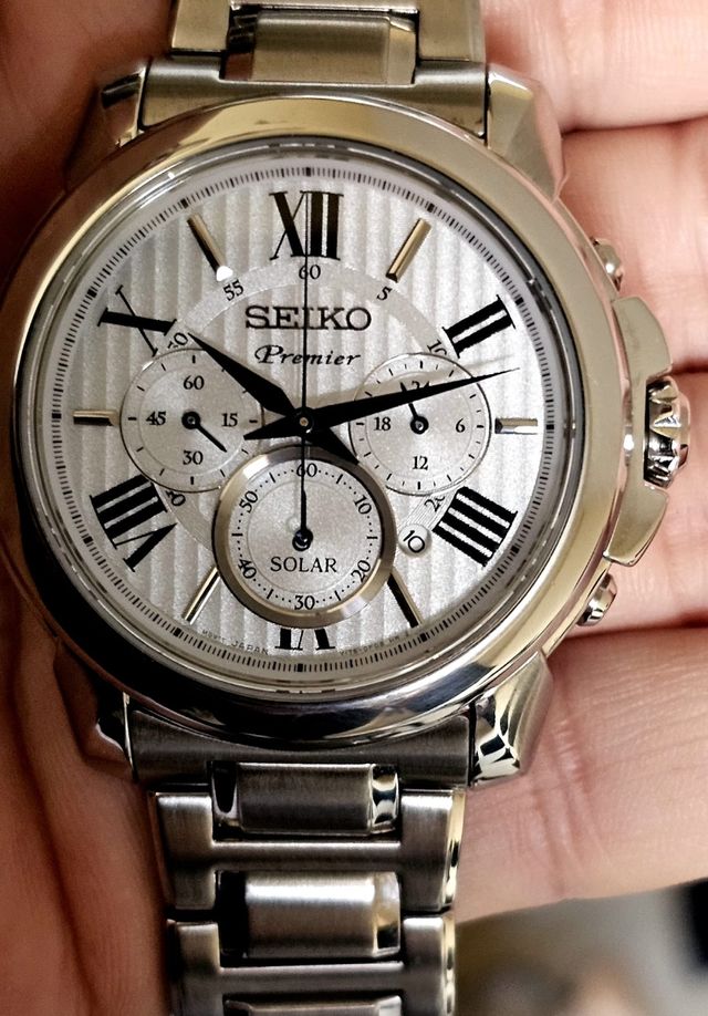 Reloj Seiko Premier Solar SSC595P1