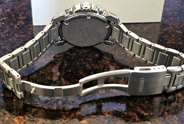 Reloj Seiko Premier Solar SSC595P1