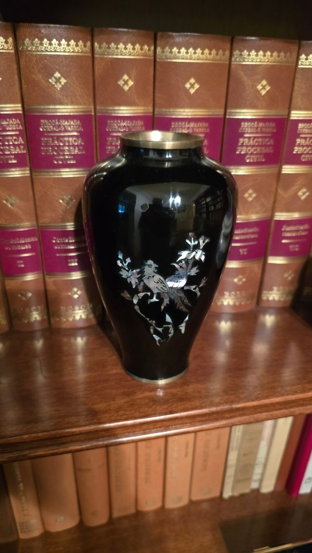 Jarrón Coreano Negro Lacado Nácar Pájaros