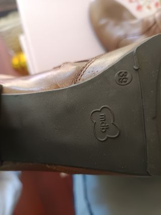 Botines de piel marrón
