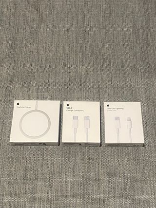 Cargador MagSafe y Cables USB-C Apple