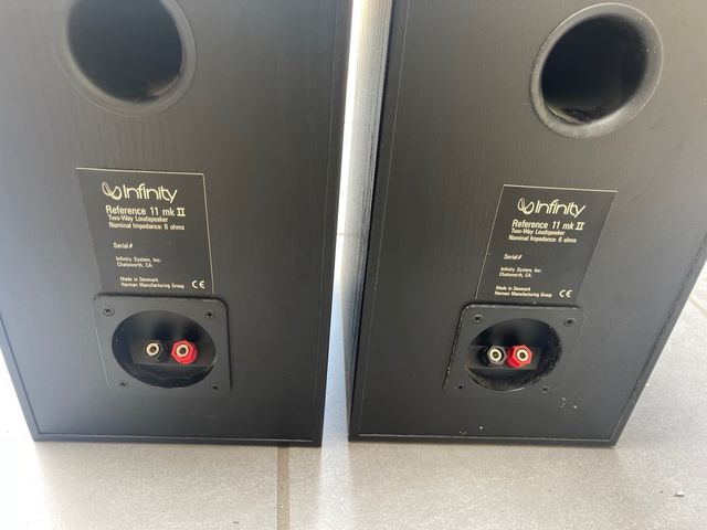 Altavoces Infinity Negros