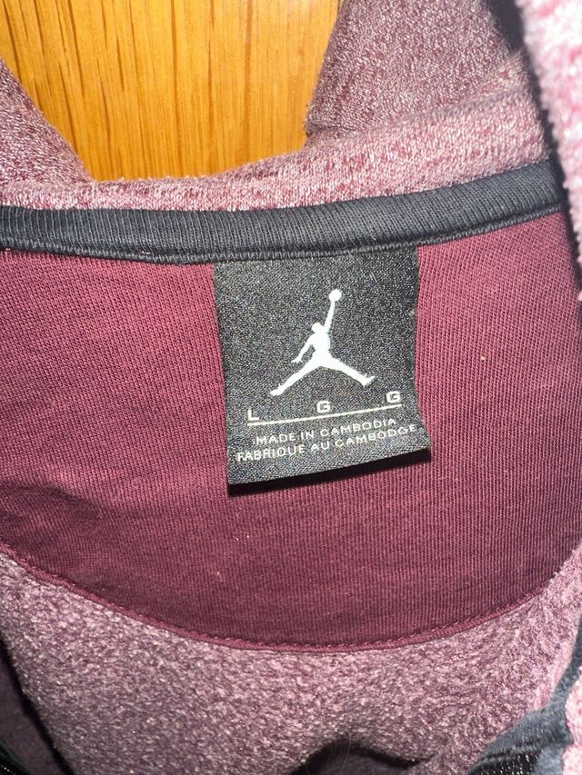 Chaqueta Jordan Morada y Negra