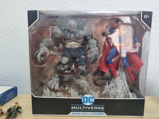Figura Batman Earth 1 & Superman Multiverse