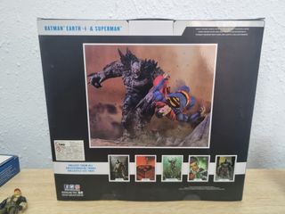 Figura Batman Earth 1 & Superman Multiverse