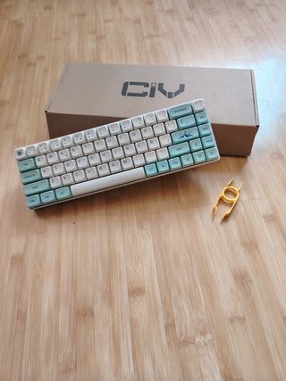 Teclado Mecánico 65% Español (negociable)