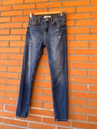 Vaqueros Stradivarius mujer
