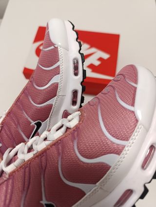 Nike Air Max Plus Rosa y Blanco