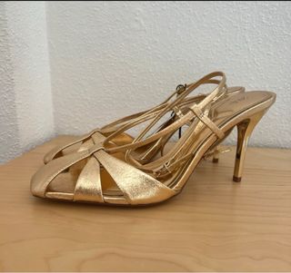 Sandalias doradas