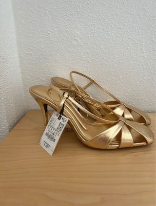 Sandalias doradas