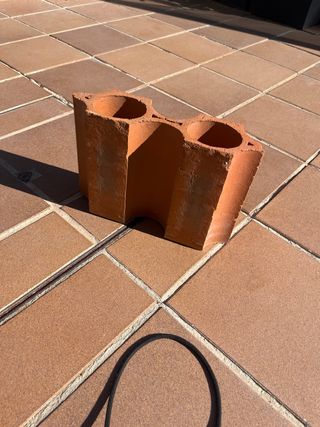 Botelleros de terracota apilables 4 euros unidad,