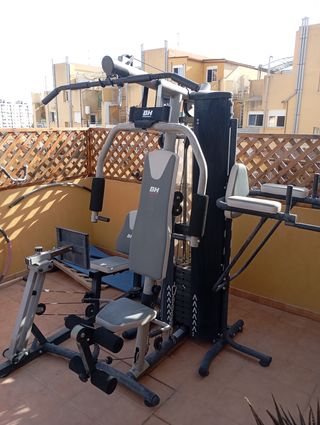Máquina de gimnasio BH multifunción